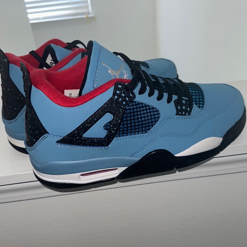 Travis Scott 4s